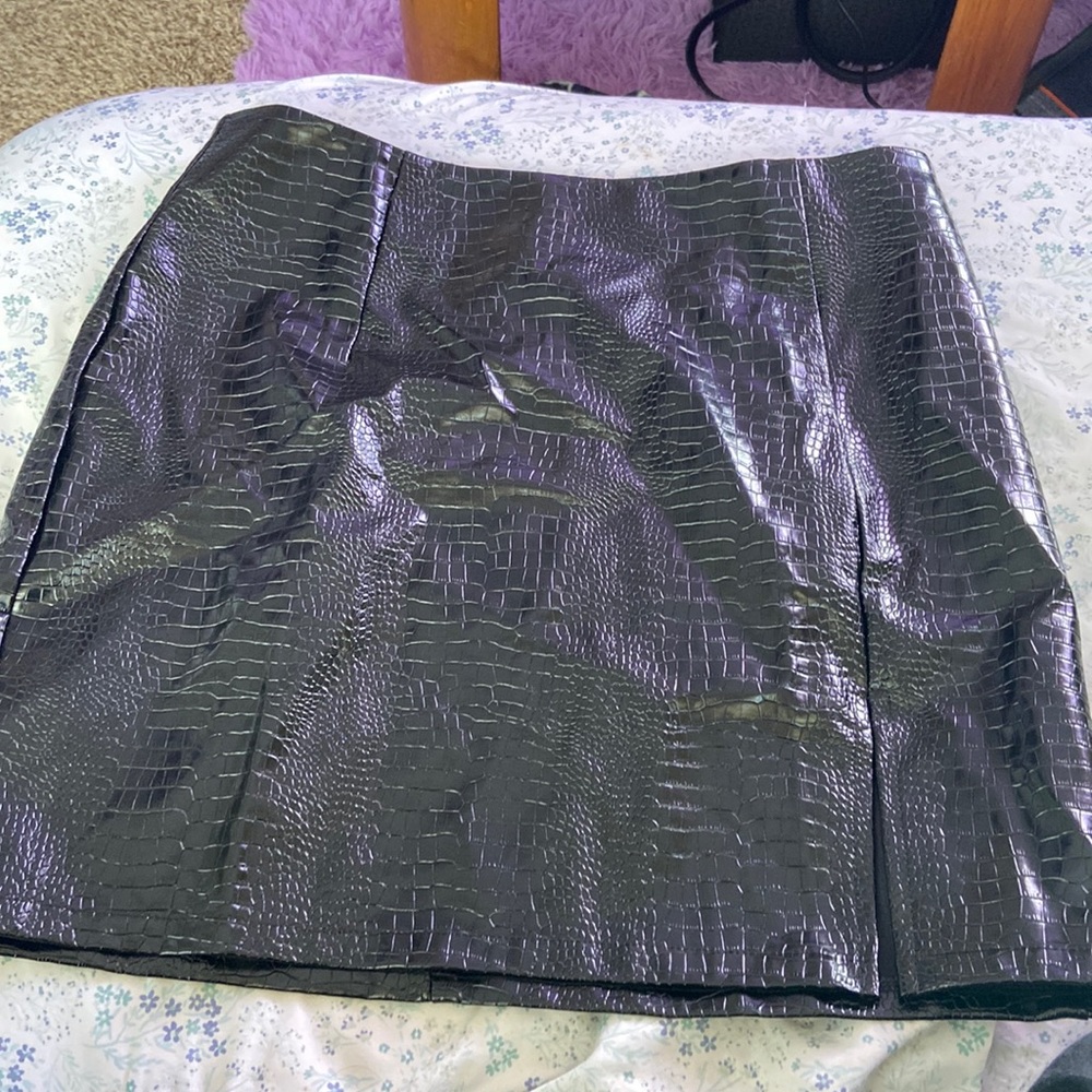 Black skirt